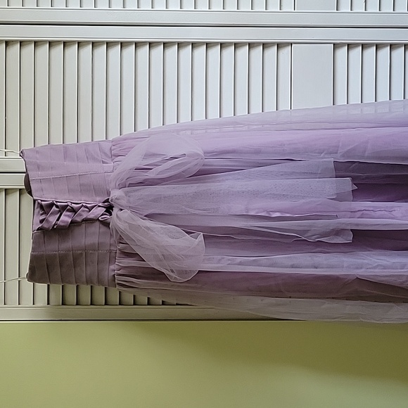 Bridesmaid's light purple bridesmaid dress - Picture 5 of 9